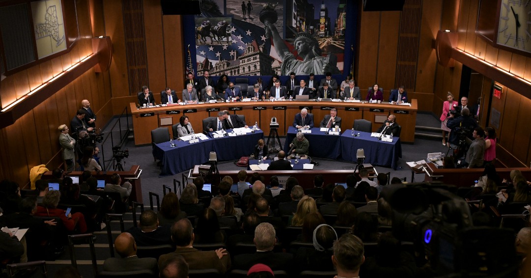 At 🕚 10am, the 🗽 New York State Senate will hold a joint public hearing to authorize the use of videoconferencing by the State Legislature to conduct meetings pursuant to the requirements of the Open Meetings Law. Watch live. ow.ly/uprC50UuaeC
