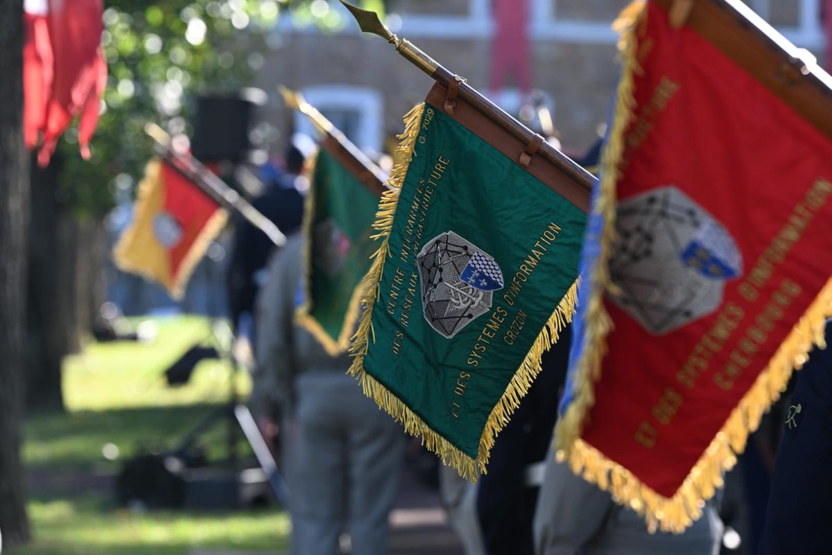 DIRISI_FR's tweet image. Cérémonie de la Saint-Gabriel nouveau format. (5/6)

#UnirNosForces #DIRISI