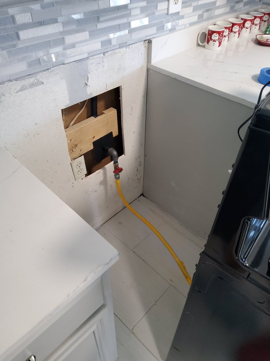 Aubrey_Plumbing's tweet image. A customer called us worried about a possible gas leak. Sensing the urgency, we rushed over and got to work. We swiftly repaired the leak, prioritizing safety and reliability. Their relief was our reward—another home secured and customer satisfied! 🔥 #GasLineRepair
