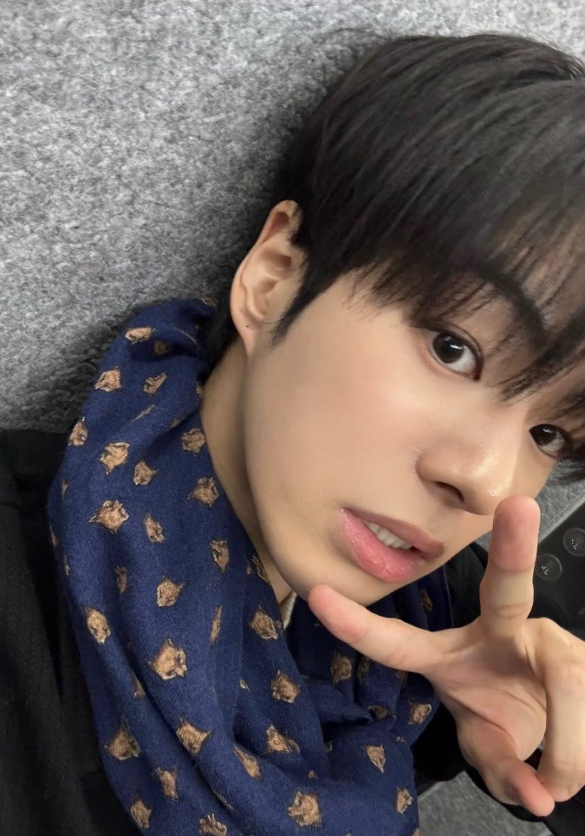 lovelyjaehyuk_'s tweet photo. 241220 weverse [moment] &amp; [post] #윤재혁 https://t.co/DLFcjbzJNR