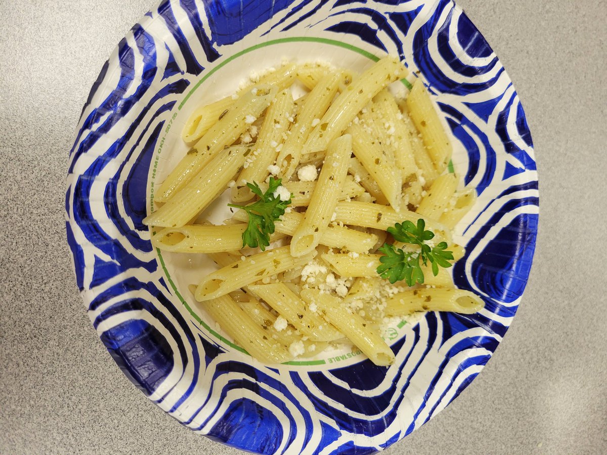 Anderson_FCS's tweet image. Bell 4/5 was so busy and fun that I forgot to take pictures of the steak tacos. The judges took forever deciding on a winner because everyone crushed it! #GlobalFoods #FinalExam #ProudTeacher #AHSisFamily