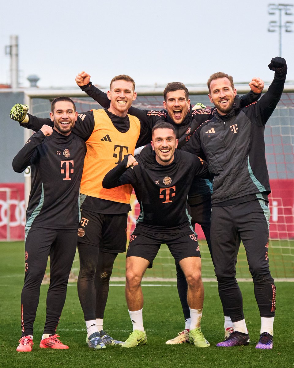 𝙎𝙄𝙀𝙂𝙀𝙍𝙏𝙀𝘼𝙈 😎💪

#MiaSanMia #FCBayern