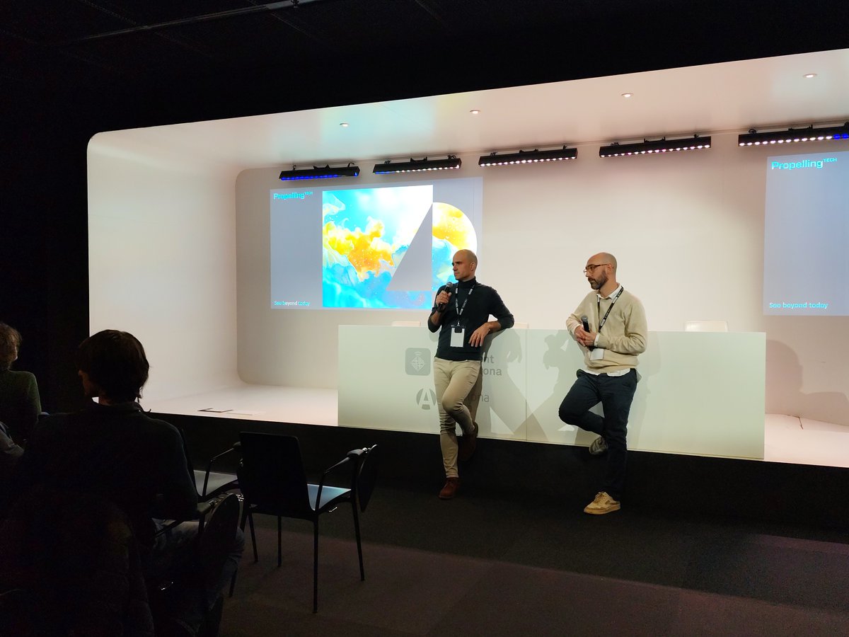 barcelonactiva's tweet photo. 🚀 La #ITAcademy impulsa el talent digital amb @PropellingTech!
Ahir es va celebrar una sessió per a connectar el talent emergent amb l'empresa tecnològica, amb una xerrada sobre l'anàlisi de dades, un workshop de cerca de feina i una hackató per resoldre reptes reals. https://t.co/nWIUDgOAOm