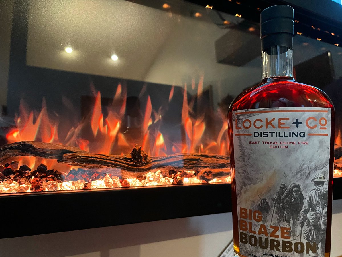 LockeCoDistill's tweet image. It’s the most wonderful time of the year🥃

#bourbon #bythefire