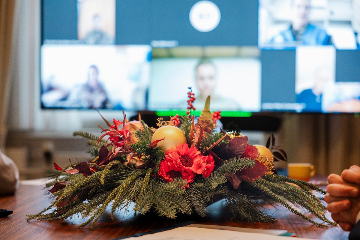 Juist met de feestdagen is de waardering voor onze militairen extra groot.

Letterlijk elke dag staan zij op voor onze veiligheid. Ook van het thuisfront vraagt dit veel.

Samen met de stas en de CDS spraken we virtueel met onze mensen wereldwijd op missie. Enorm veel dank! 🙏