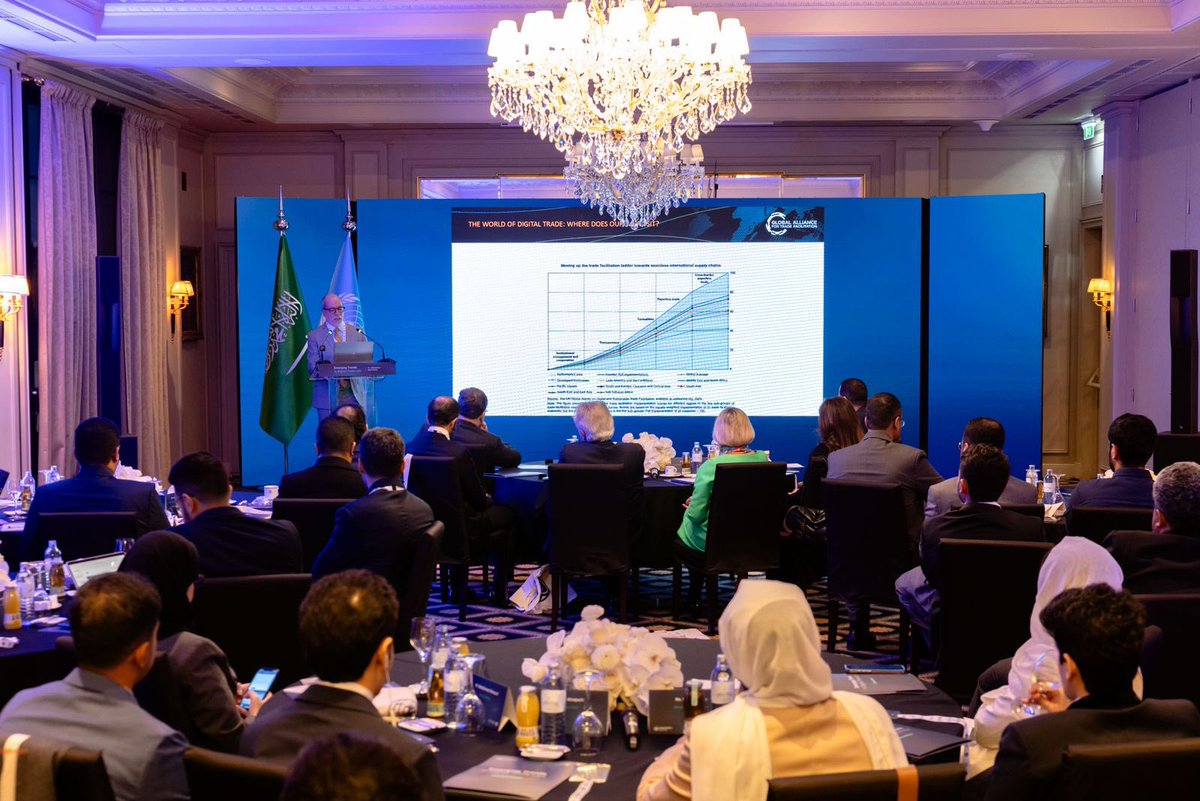 malkassabi's tweet photo. أشارك مع 32 مسؤولاً من 20 جهة حكومية، في ورشة العمل رفيعة المستوى التي ينظمها المركز الوطني للتنافسية، بالتعاون مع لجنة الأمم المتحدة للقانون التجاري الدولي (UNCITRAL)، بحضور سفير خادم الحرمين الشريفين لدى جمهورية النمسا الدكتور عبدالله بن خالد طوله، والأمين العام للجنة السيدة آنا جوبين بيرت؛ بهدف تعزيز تشريعات التجارة الرقمية في المملكة.