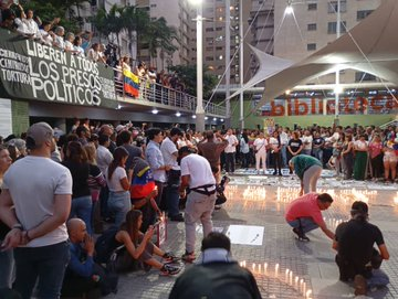 Foro Penal señala que quedan 1.877 «presos políticos» tras cientos de liberaciones tinyurl.com/yc7anb2h
