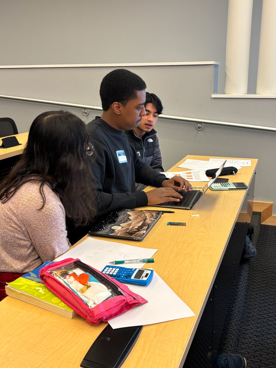 IU20AstDirCurr2's tweet photo. High school students from @ColonialIU20  &amp; @CLIU21  are bringing high energy and brain power to Code Jam at @DeSales !!💡💻 Teams will race to solve challenging problems, and the team with the most correct solutions wins the competition! 🏆 #STEM https://t.co/VNX2mISi0H