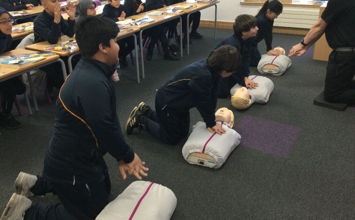 As part of our Careers Day, based around jobs in the #NHS, Year 5 and Year 6 thoroughly enjoyed their visit from <a href="/CooksonFirstAid/">Cookson First Aid</a> this week. 
buff.ly/49JTKF4