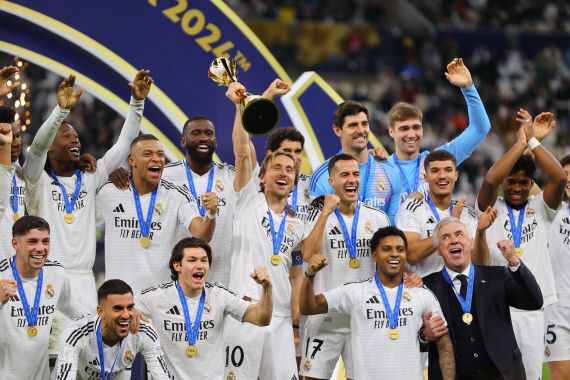 maximoferli's tweet photo. Real Madrid campeón de la Copa Intercontinental 😃
El equipo de la capital española se consagró campeón por 3 a 0 contra @Tuzos, con goles de @vinijr @KMbappe y @RodrygoGoes 
Siendo su 4 copa y máximo ganador del certamen.
Vía @DiarioOle
#RealMadrid #CopaIntercontinental
#ViniJr https://t.co/FzM1bjMsx6
