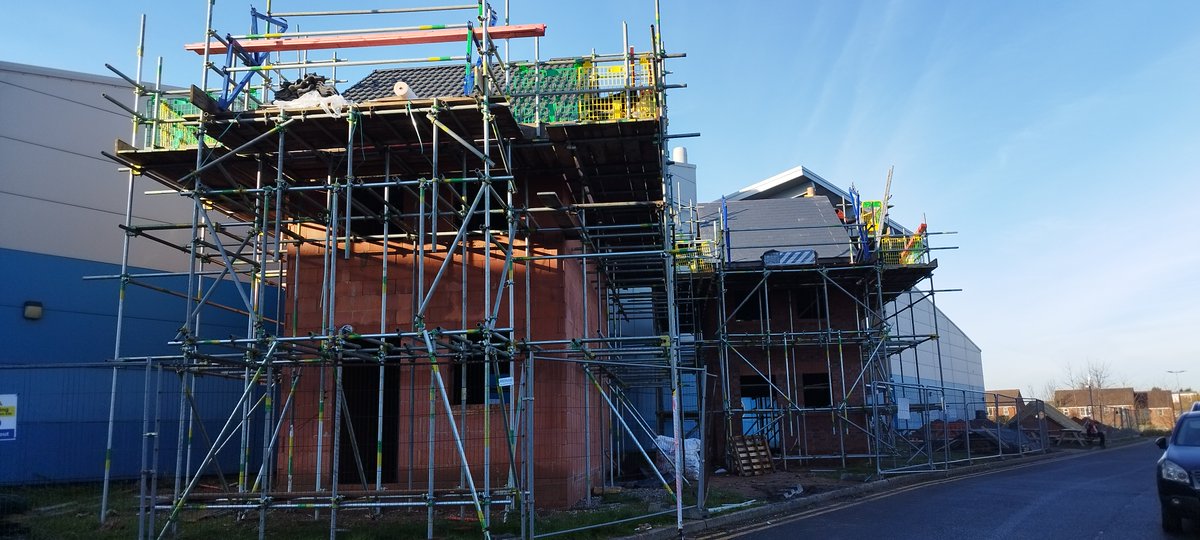 #LSIF partner <a href="/southandcitycol/">South and City College Birmingham</a> is making incredible progress with it's 2 new build interactive houses - meeting the need of the #WestMids green energy goals. #skills #greenskills #SkillsWMW
Read more..
collegeswestmidlands.org.uk/latestnews/fut…