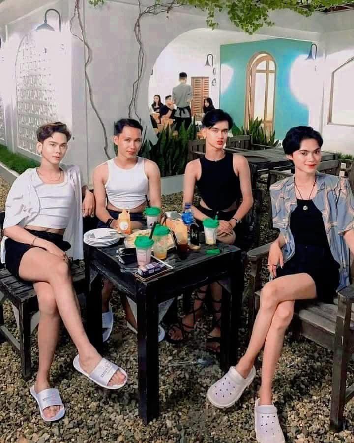 sosmed keras tweet media