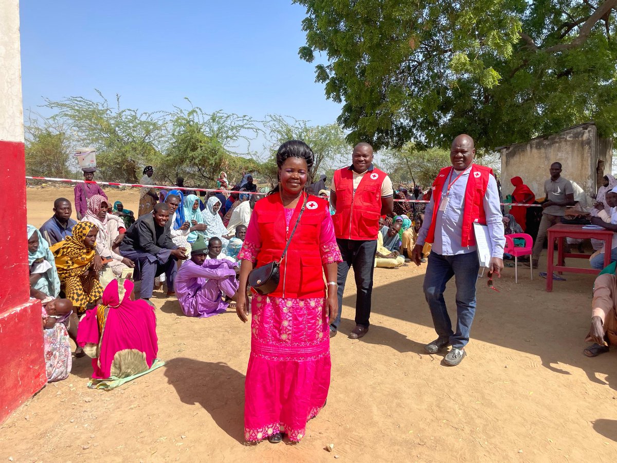 J'ai conduit ce matin un focus group discussions à Kousseri avec comme participantes, un groupe de dames, bénéficiaires du cash transfert.  Les opérations du cash, bénéficient du soutien financier de la DG ÉCHO avec le soutien technique de l’IFRC.