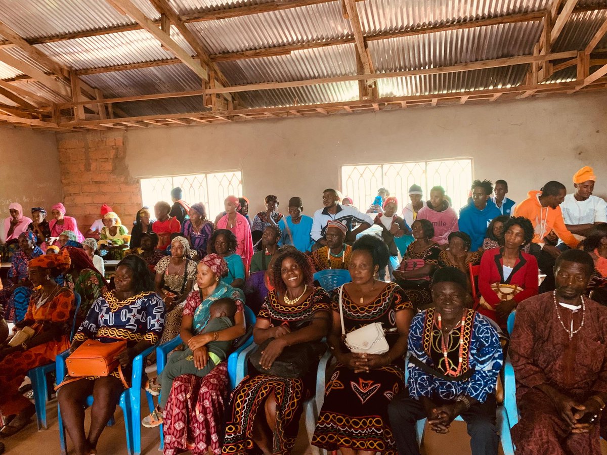 PNUDCameroun's tweet image. The UNDP 🇨🇲 #RecoveryProgramme through the #PPRD-NW/SW and with funding from @isdb_group is fostering social cohesion through sociocultural interventions in the #NWRegion, laying the groundwork for future livelihoods & infrastructure interventions.
Over 17 councils in the…