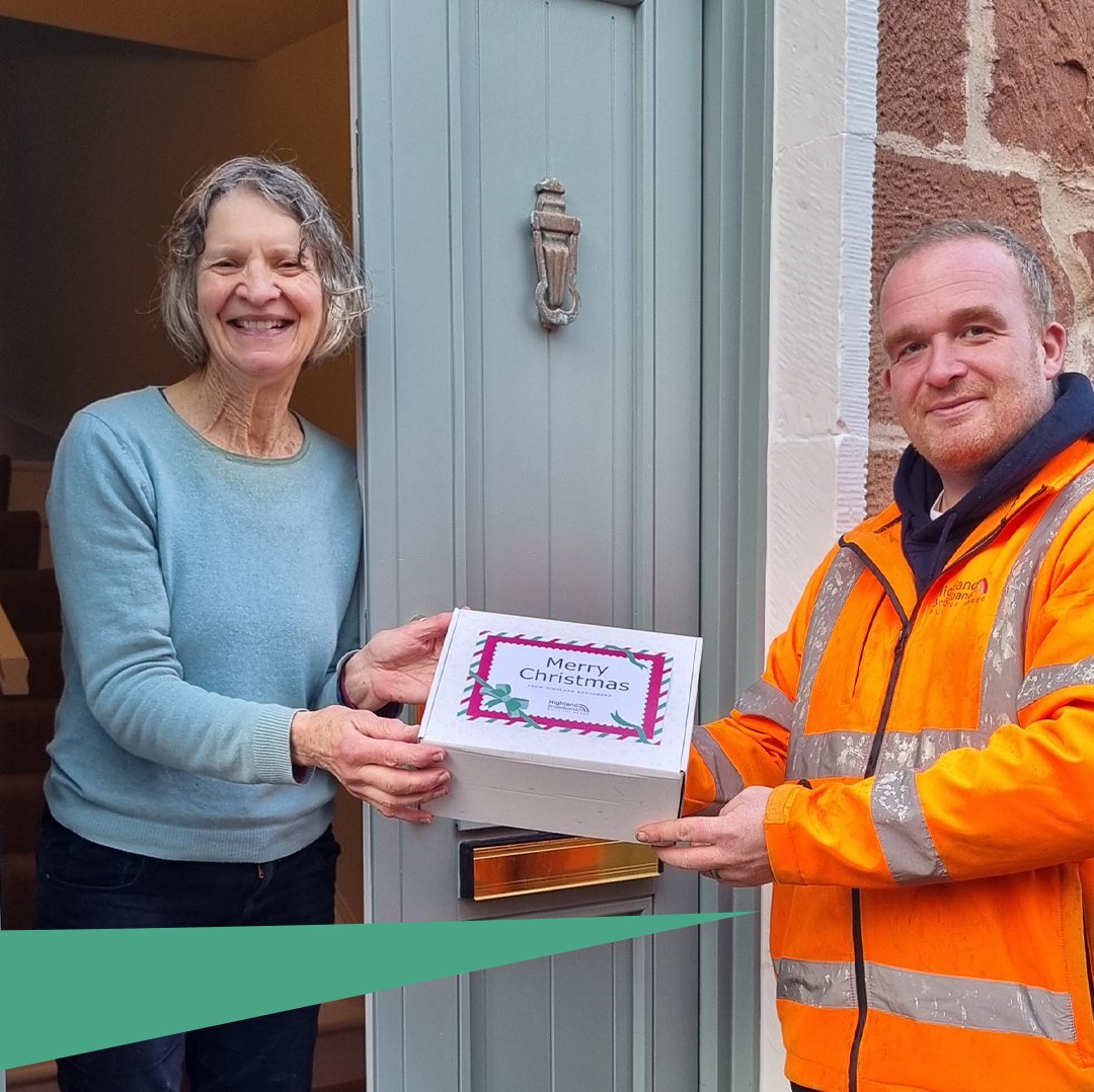Cromarty Connected ⚡

Our team were in the amazing community of Cromarty to hand over some of our Xmas hampers to customers getting installed this week! 🎄

Join these lucky customers in upgrading to full-fibre today 👉 tinyurl.com/bdf84s2v