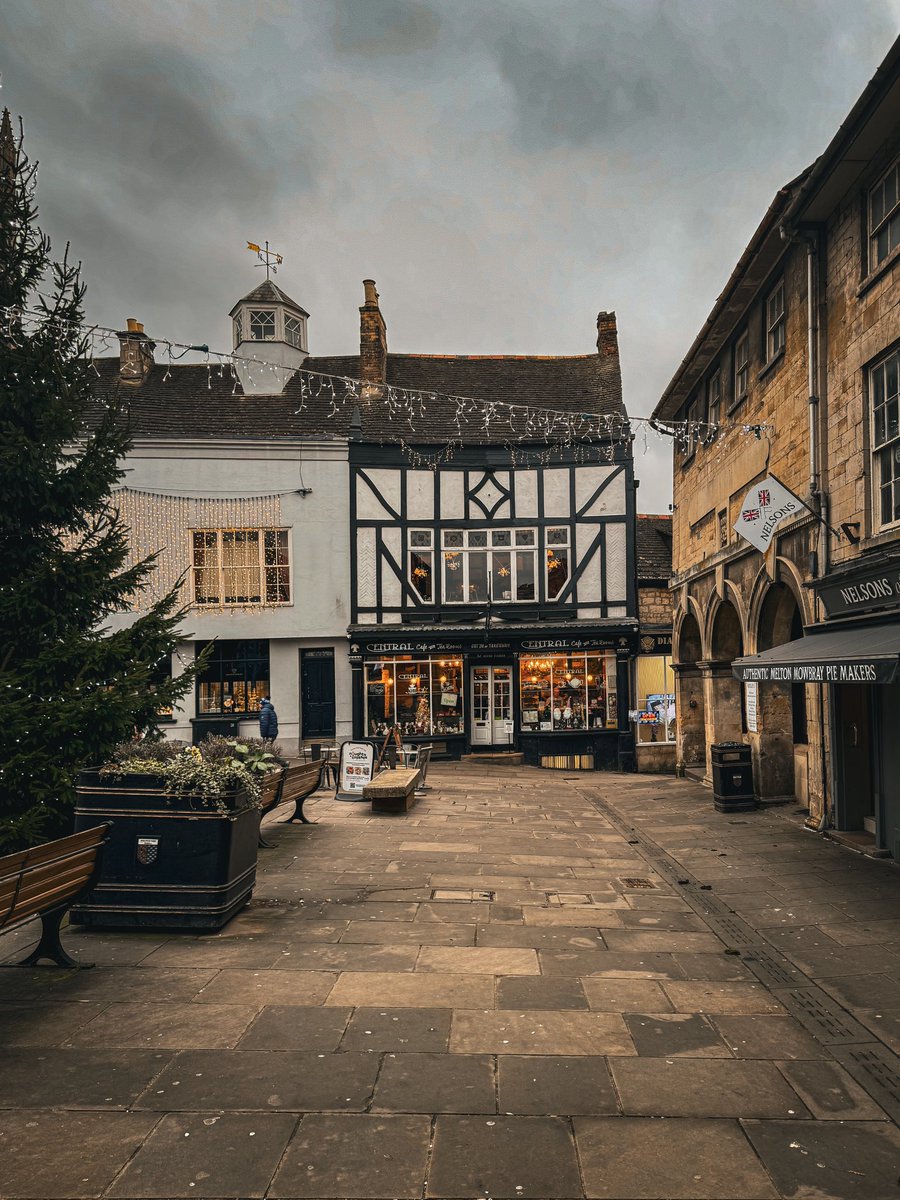 Red Lion Square #Stamford