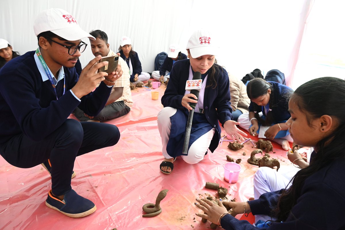 scstdevdept's tweet photo. Empowering young voices! At Sargiful 2024, the Child Reporter activity celebrated curiosity and communication, encouraging children to share stories, explore ideas, and become future change-makers. #Sargiful2024 #ChildReporter #YouthEmpowerment #JanajatiyaGouravDivas https://t.co/GYmo57MGXb