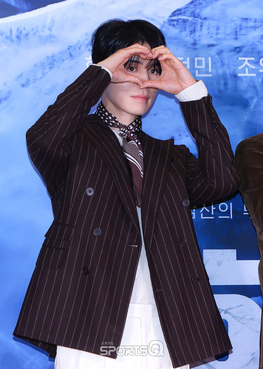 sportsqnews's tweet photo. [#포토Q] 241219 이동욱 영화 ‘하얼빈’ VIP 시사회

📌https://t.co/yIQxqcLtBz

#이동욱 #LeeDongwook
#하얼빈 #Harbin https://t.co/ybLBdYnMrd