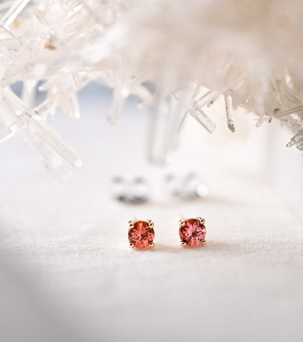 The classics always shine brightest—that’s how our Cornerstones series was born: timeless designs for any jewellery collection. While bespoke takes time, many are ready in our Christmas collection. Browse now—Christmas is near! 🎄✨  

wyattjewellery.com/christmas-read…