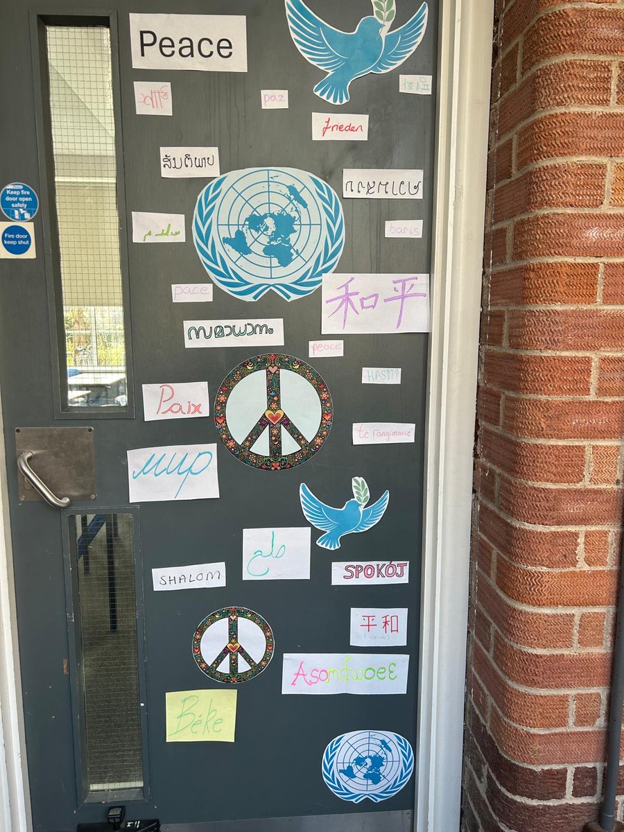 🎄✨ Congratulations to Year 11 for their winning Christmas form door, beautifully capturing the real meaning of Christmas! A wonderful reminder of love, kindness, and togetherness this festive season. ❤️🌟 #ChristmasSpirit #Year11Creativity #GalfridPrimary