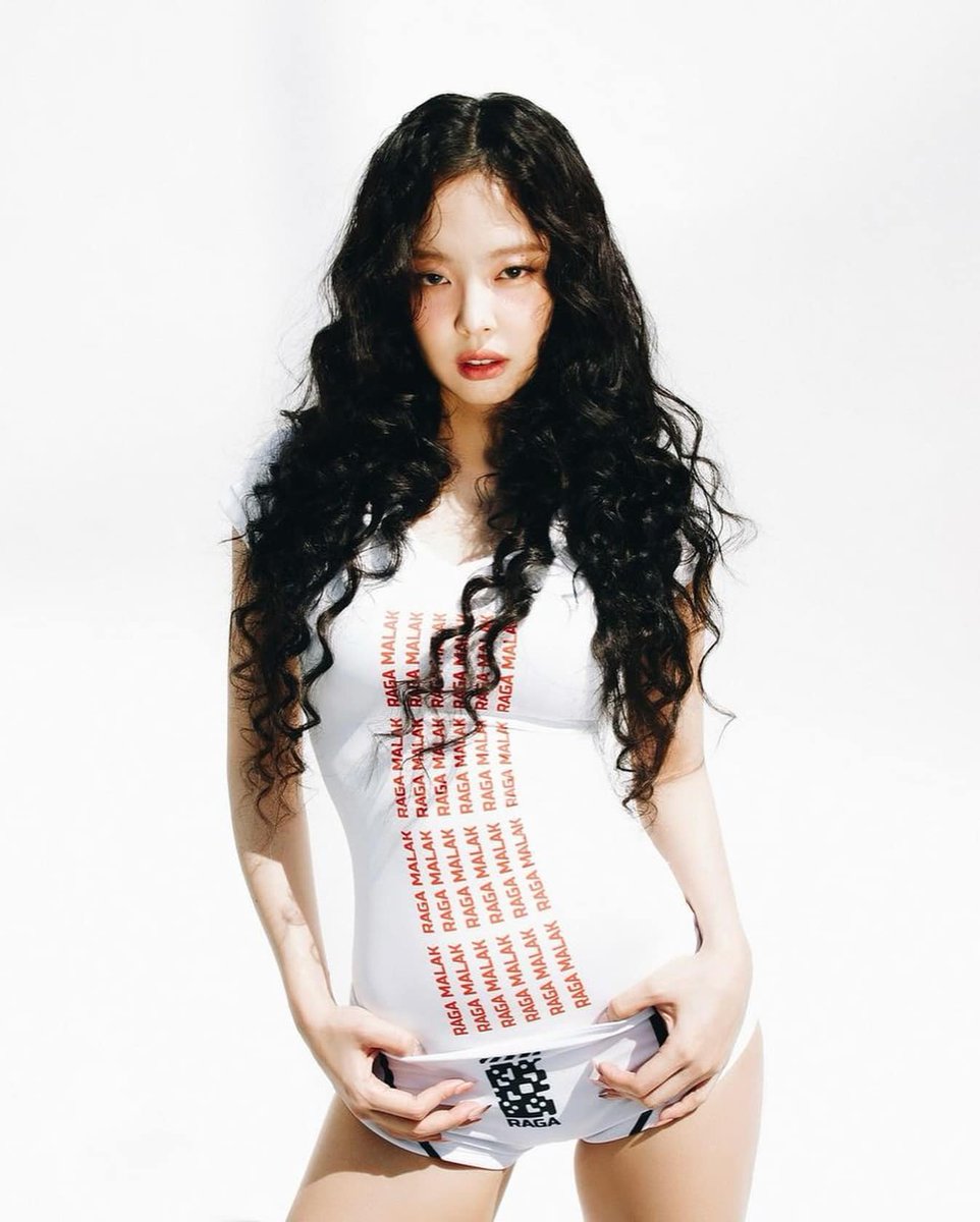 P00ST41N's tweet photo. Angelique's most streamed fancams on Spotify (2024):
#1. SEXUAL: 2.4B 
#2. NO SE VE (with BP): 1.3B
#3. Love Story: 878M
#4. What U Gon Do: 782M
#5. Primadonna: 583M
#6. Candy (ft. Ivan): 563M
#7. BAD BITCH: 495M
#8. End Game: 395M
#9. SHOOT!: 257M
#10. Call Your Girlfriend: 138M https://t.co/d8Vg0VzITf