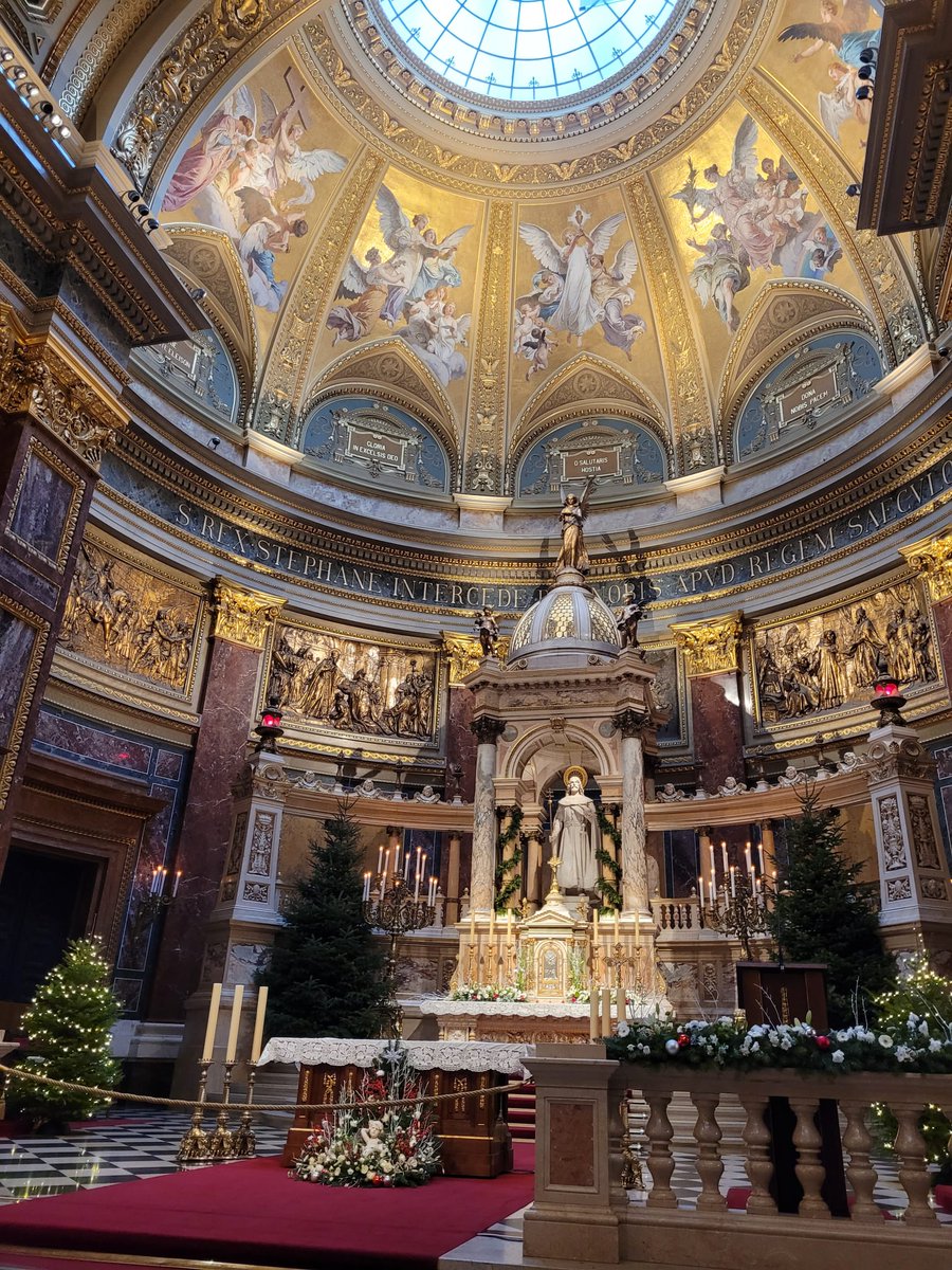 DailyPicTheme2's tweet image. Thursday, 26 December

Today&apos;s #DailyPictureTheme is &apos;Q/X/Y/Z/Anything&apos;

RT or reply with your own photo

Tomorrow&apos;s theme will be &apos;Pano&apos;

Today&apos;s widely known as St Stephen&apos;s Day. St Stephen&apos;s, Budapest, not named after this first Christian martyr!