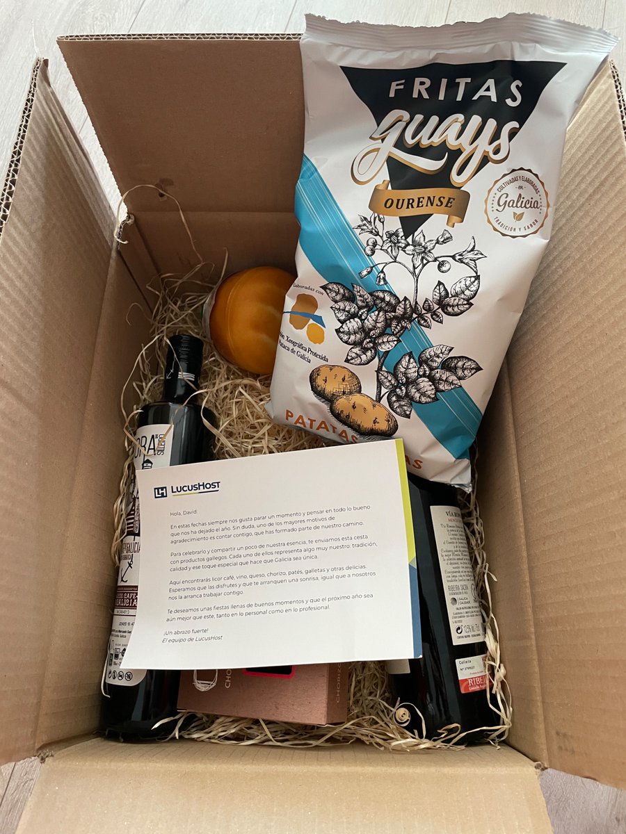 CabalTC's tweet image. ¡Un año más la gente de @LucusHost se ha superado! Vaya cesta más maja con maravillas gastronómicas de mi querida Galicia. ¡Feliz Navidad!