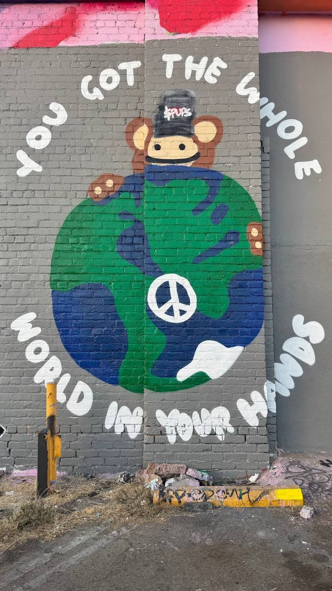 PupsToken's tweet photo. Spreading World Peace 🌍☮️

Check out the pups mural at: 350 N Fairfax Ave, Los Angeles, CA 90036 and tag me 

Scan @moonshot QR code and share photos to join the movement #SpreadWorldPeace https://t.co/DB3UC9YMsK