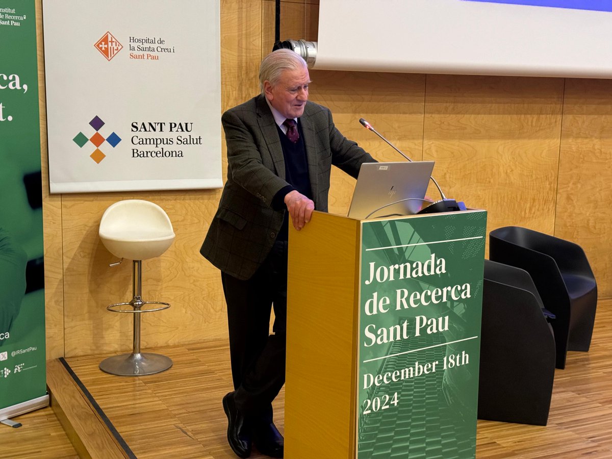 IRSantPau's tweet photo. L’IR #SantPau celebra una nova edició de la seva Jornada de #Recerca🌟

🚀El Dr. Jordi Surrallés, director de l’IR Sant Pau, va destacar els assoliments del pla estratègic i de sostenibilitat, que finalitzen aquest any, com l’increment de publicacions d’alt impacte, tesis dirigides i la millora en la difusió de l’activitat del centre. També va avançar els cinc eixos que definiran el nou pla estratègic de l’IR Sant Pau per al període de 2025-2030.

🗣️“Hem aconseguit consolidar-nos com a centre de referència i hem assolit també una estabilitat financera que serà molt important per treballar en els propers anys”, va destacar el Dr. Surrallés.

🤝🏼La trobada va reunir líders en recerca, professionals de la #salut i experts en #tecnologia per debatre sobre els avenços més recents que estan transformant l’atenció sanitària, tocant temes com:

💡La recerca d’avantguarda en els grans hospitals amb l’assistència del director gerent de l’@HospitalSantPau, Adrià Comella, de la directora de l’Hospital @parctauli, Anna Arán, el director de l’Hospital Sant Joan de Déu (@SJDbarcelona_ca), Manel del Castillo, i el director de l’@HospitalClinic, Josep M. Campistol.
💡Els reptes que suposa la col·laboració entre la recerca i l’assistència.
💡Els beneficis que aporten la recerca i la innovació tecnològica als pacients.
💡Les darreres novetats en neurociència i salut mental.

🏥La jornada va comptar també amb la participació del Dr. Valentín Fuster, director general del Centre Nacional d’Investigacions Cardiovasculars, centre depenent de l’Institut de Salut Carlos III (@SaludISCIII) i de l’Institut Cardiovascular de l’Hospital Mount Sinai de Nova York (@MountSinaiNYC), recentment rebatejat com a Mount Sinai Fuster Heart Hospital, en el seu honor.

Moltes gràcies a tots els participants per la seva assistència!🎄

https://t.co/lU4b9E9r6q

#JuntsFemRecerca
