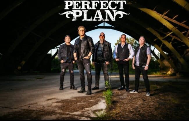 Rocknytt's tweet image. Sveriges AOR stoltheter Perfect Plan släpper sitt nya studioalbum, "Heart Of A Lion" 28 februari 2025! Du ser videon till "We Are Heroes" här! rocknytt.net/videos/179842-… #perfectplan