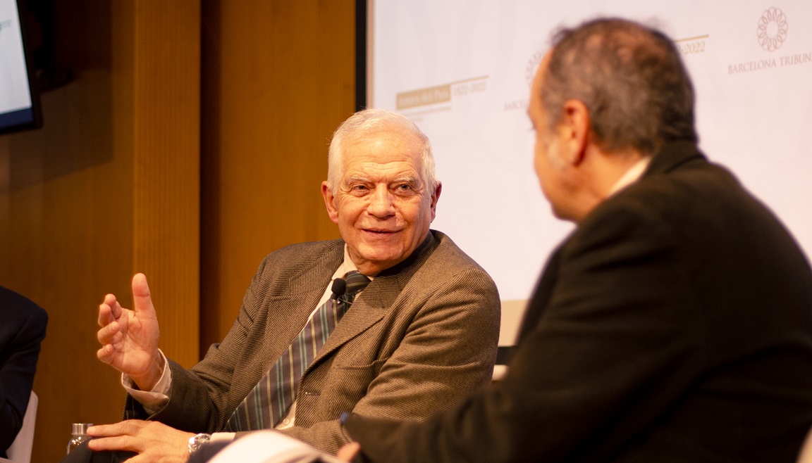 L'ex Alt Representant de la #UE d'Assumptes Exteriors i recent nomenat president del <a href="/CidobBarcelona/">CIDOB (Barcelona Centre for International Affairs)</a>, <a href="/JosepBorrellF/">Josep Borrell Fontelles</a>, va conversar amb Miquel Roca Junyent, president d'<a href="/amicspais/">Amics del País</a>, on va insistir en la urgència de la integració militar. <a href="/BcnTribuna/">Barcelona Tribuna</a>

🎥 t.ly/UBsu-