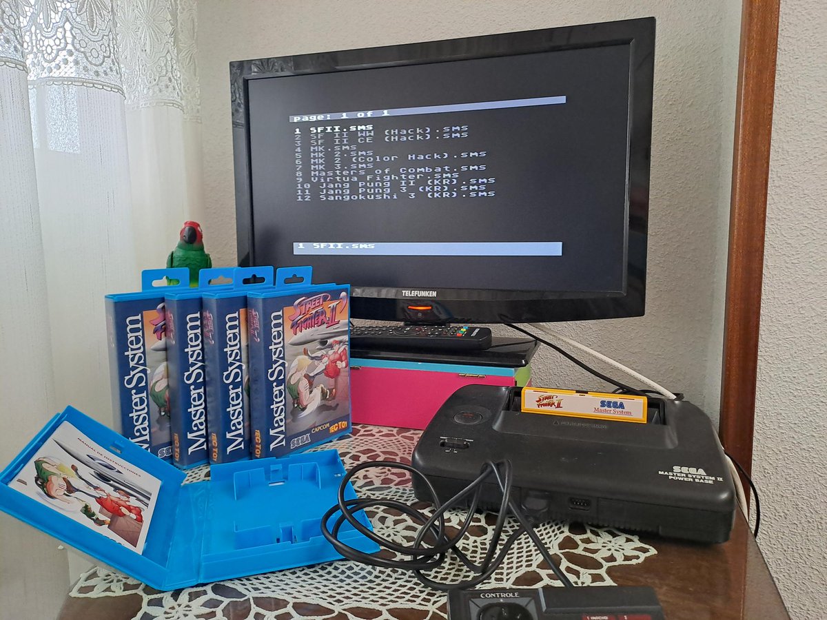 GMasterSystemII's tweet photo. He fabricado copias de más de las que tenía encargadas, por lo que si quieres hacerte con una contactame por privado para precio y condiciones de venta. Esta vez la electronica del cartucho es tipo everdrive y la lista de 12 juegos de lucha que incorpora se puede modificar https://t.co/W39rH8ac39