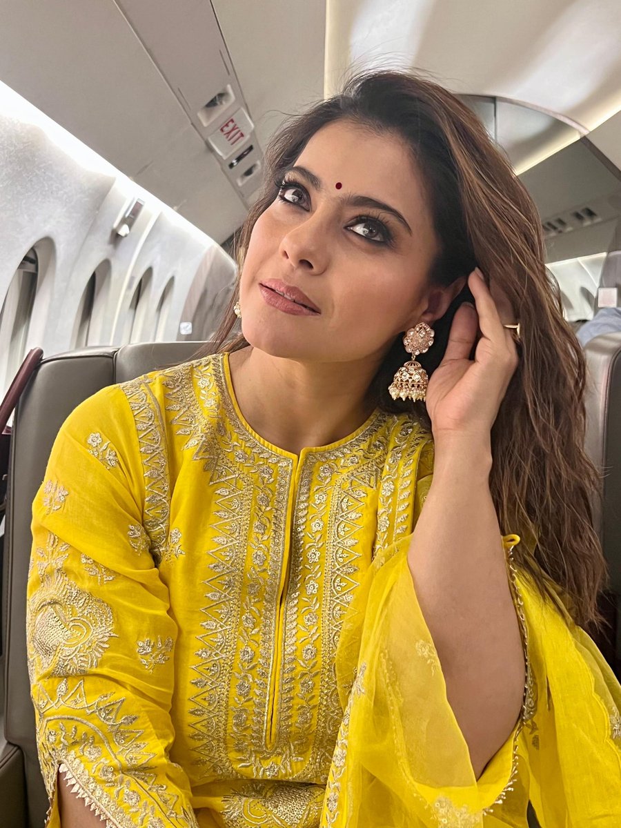 Kajol tweet media