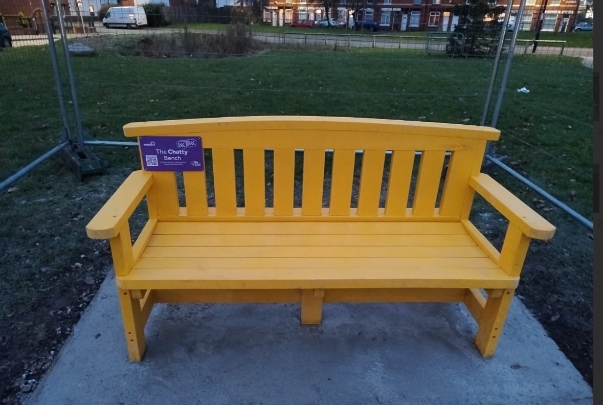 The first Chatty bench in an MCC park or green space has arrived in West Gorton Community Park. This bench is here to spark conversation and connection, helping to combat loneliness and social isolation.  The bench  marks a milestone as BeWell’s 800th bench!  <a href="/MCRparks_/">MCRparks</a>