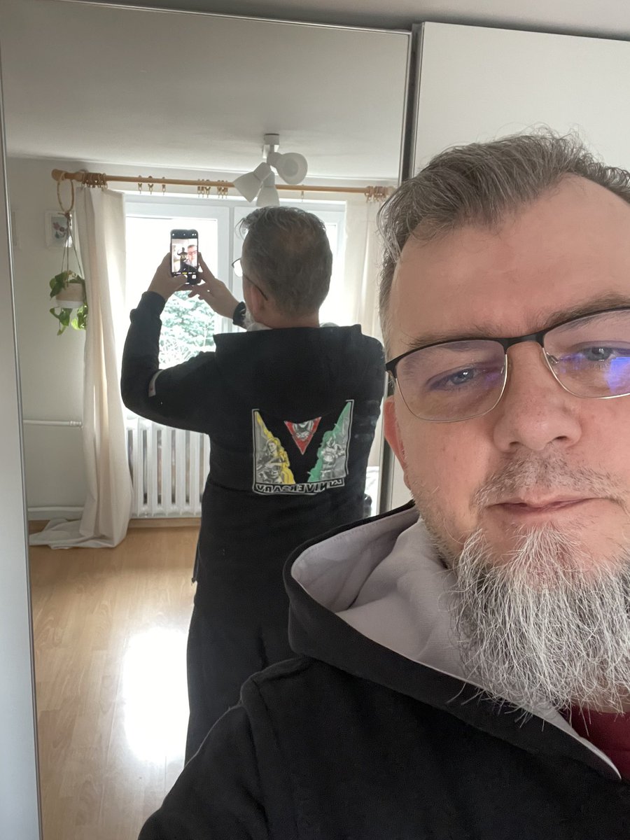 Remi Nowakowski 🎮🎨 tweet media