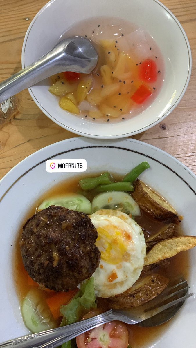 marlboroooooo_'s tweet photo. Kuliner Jogja emang 👍 

Pengen stay lebih lama disini 😝 https://t.co/8fQcebx2Nj