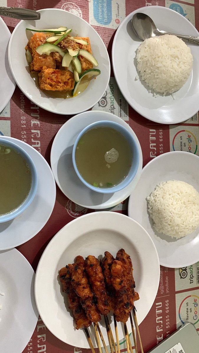marlboroooooo_'s tweet photo. Kuliner Jogja emang 👍 

Pengen stay lebih lama disini 😝 https://t.co/8fQcebx2Nj