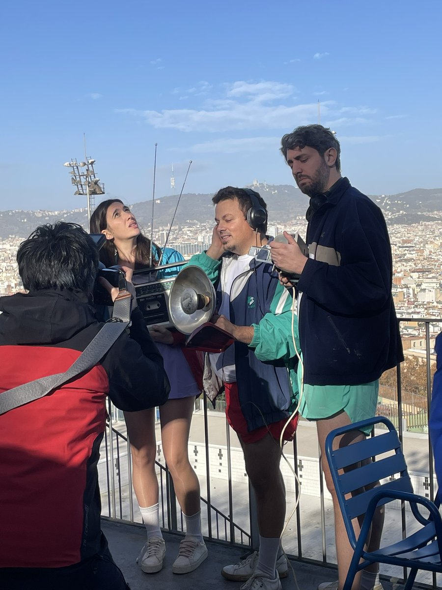 cialacanina's tweet photo. Estem de sessió de fotos per “L’últim soviètic” amb @elTantarantana i la @roserblanch. 🚀✨ https://t.co/c2YrD6lDqk