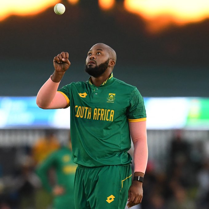 South Africa opt to bowl first as they look to level the ODI series against Pakistan at Newlands