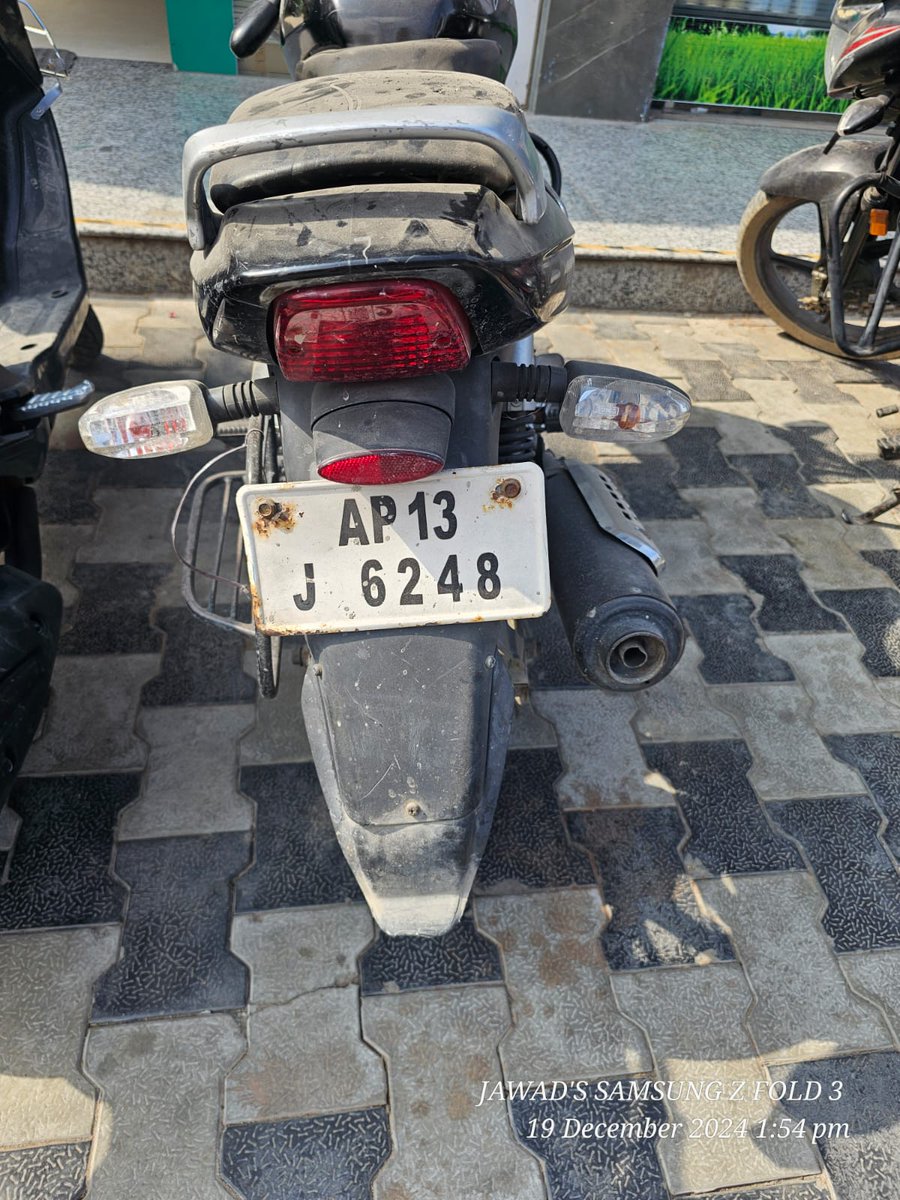Knight_dominion's tweet photo. @hydcitypolice @HYDTP @psrjnr_cyb
Please collect this unattended vehicle Ap13j 6248 from near our business premises. Star medical, pillar213 near deccan elite hotel 

Thanks 
9000638786 https://t.co/6MpKbdLLX8