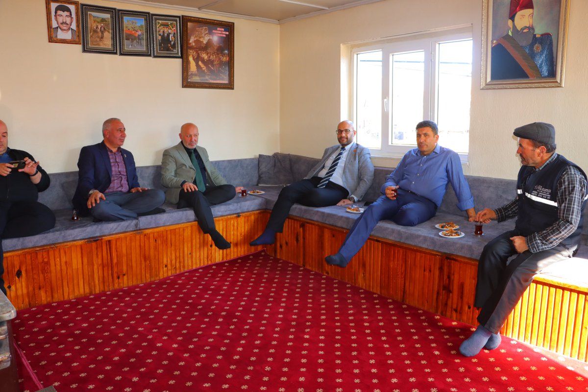 📍Küçükkalecik Köyü

Küçükkalecik Köyümüzü ziyaret ederek değerli vatandaşlarımızla bir araya geldik. Sohbet ettik, taleplerini dinledik ve çözüm önerilerimizi paylaştık. Hep birlikte köyümüzü daha da güzelleştirmek için çalışmaya devam ediyoruz. Birlikte daha güçlüyüz