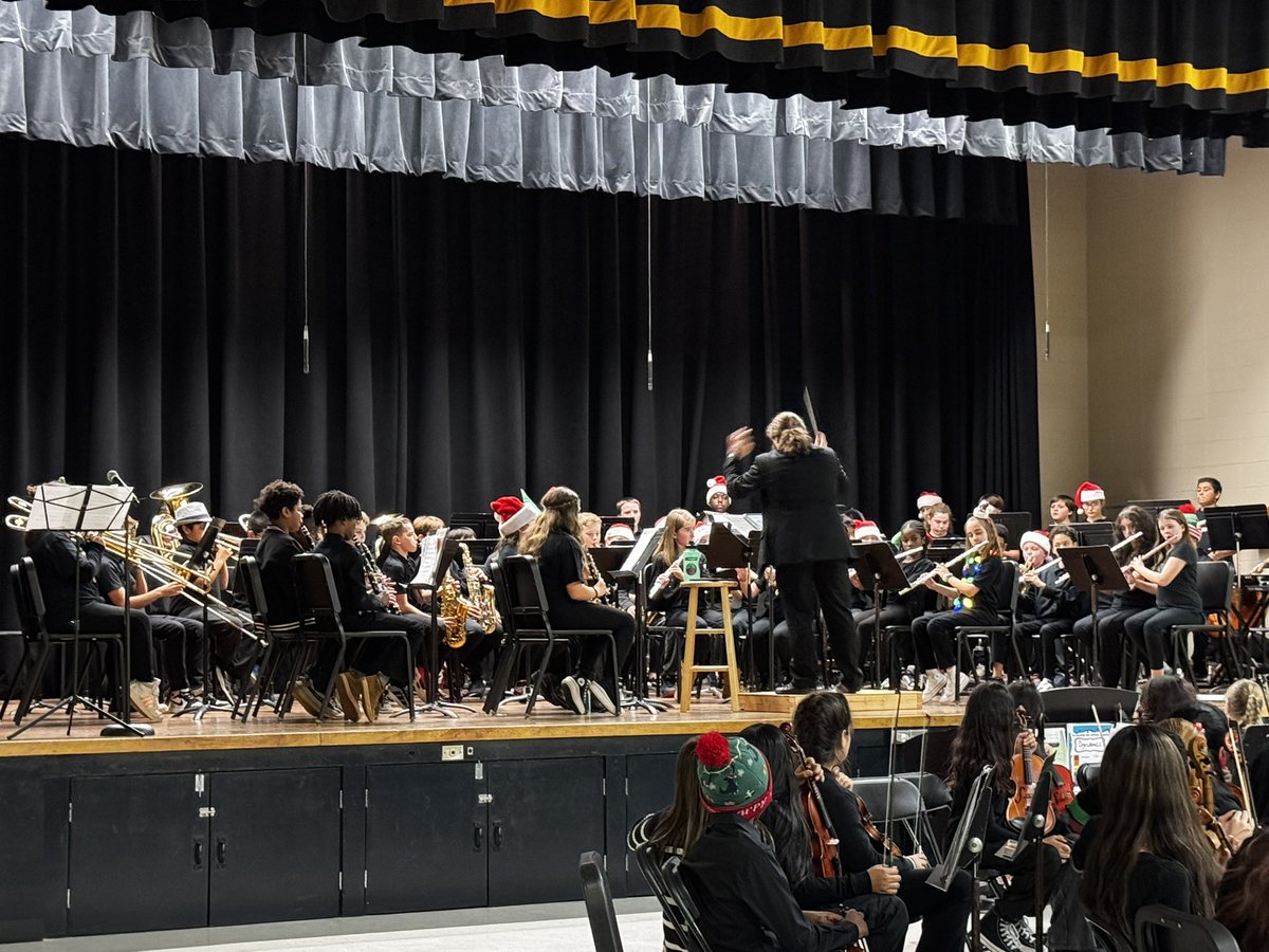 Alyson Fischer tweet media