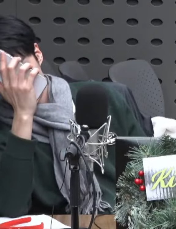 일반인남친짤의 의인화