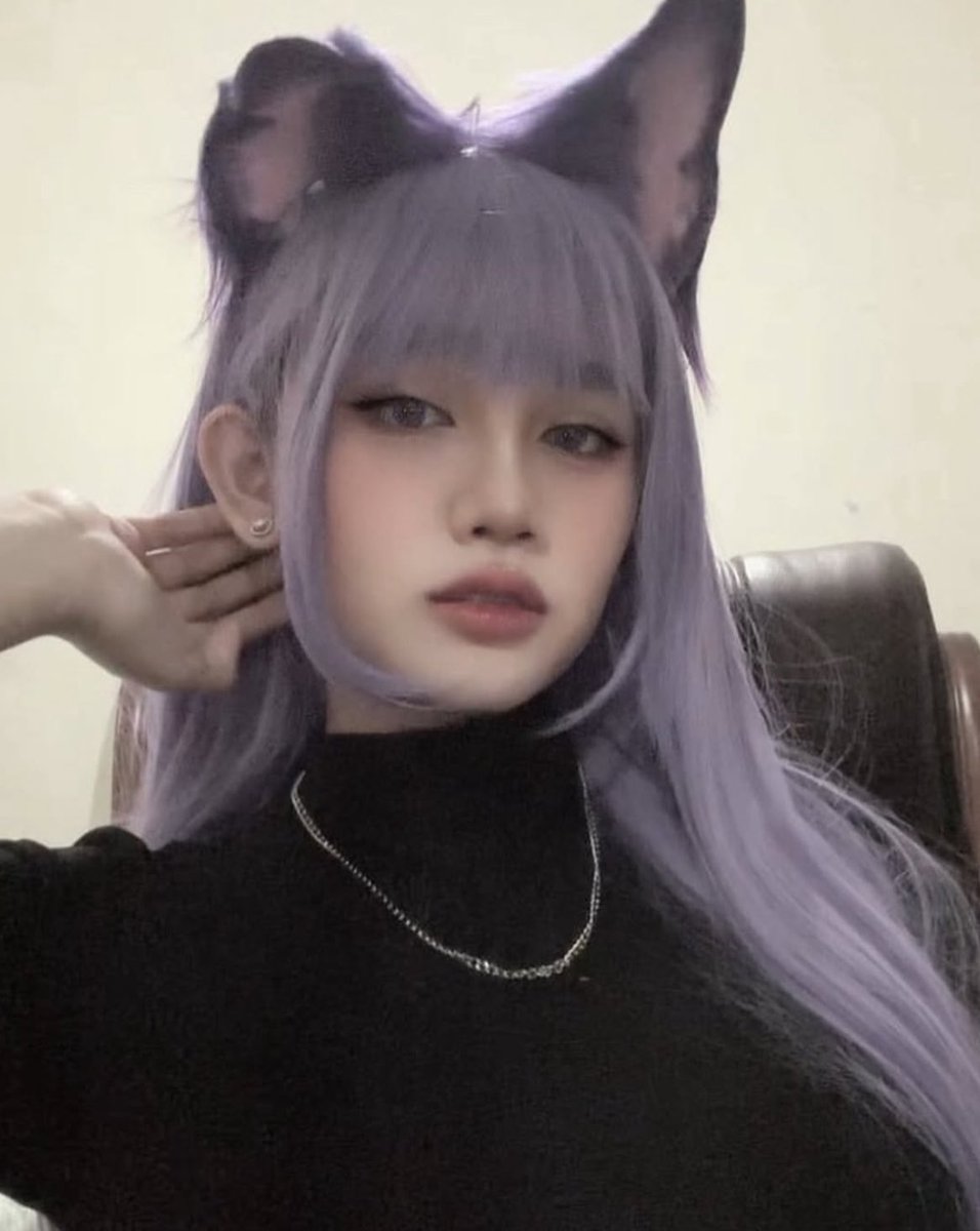 ELAH BOYYY BOYYYY, muka gw dah secantik cantik ini buat cosplay in lo, kelakuan lo malah kek DEDEMIT