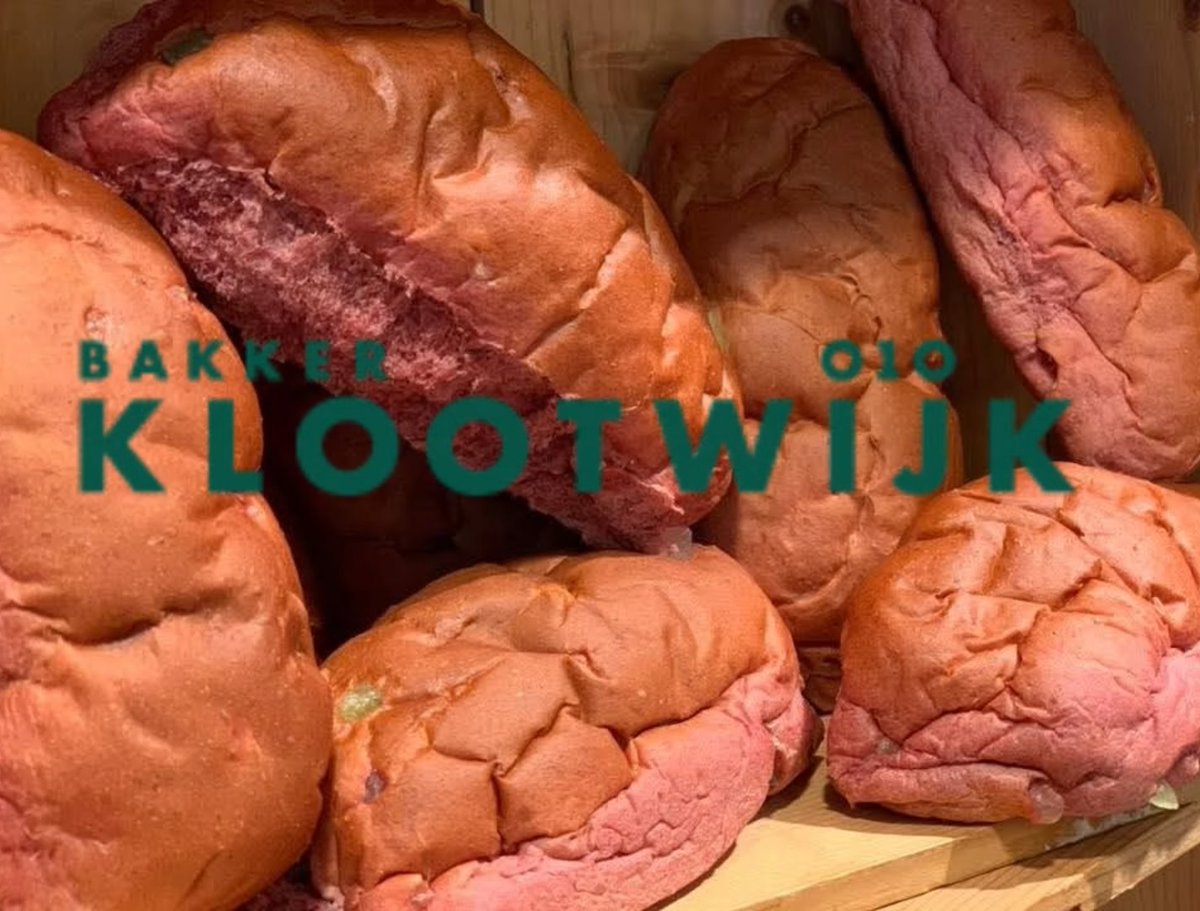 De Kerstperiode kan nu echt beginnen! 🎄

Vandaag - net als voorgaande jaren - met mijn moeder richting #Rotterdam gereden voor de originele Rotterdamse #kruidbroodjes van Bakker Klootwijk. Op de terugweg geluncht bij Muller&amp;co in #nieuwerkerkaandenijssel.
#traditie #kerst #010