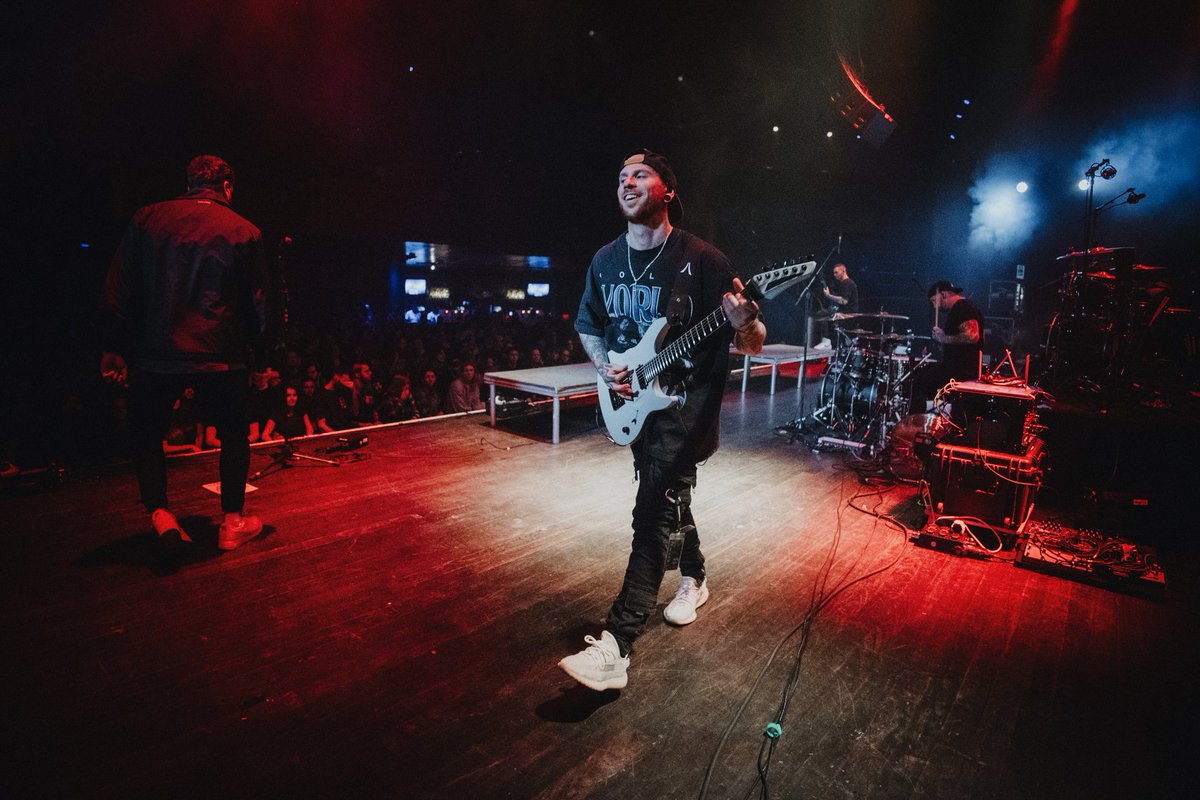 InVisionstweets's tweet image. Can confirm, Utrecht has got some bounce! Thank you for always making us feel so welcome in Holland 🩶

Tonight we're hitting a side quest with Acres at Amadeus in Oldenburg!

📸: @johnny_mennell