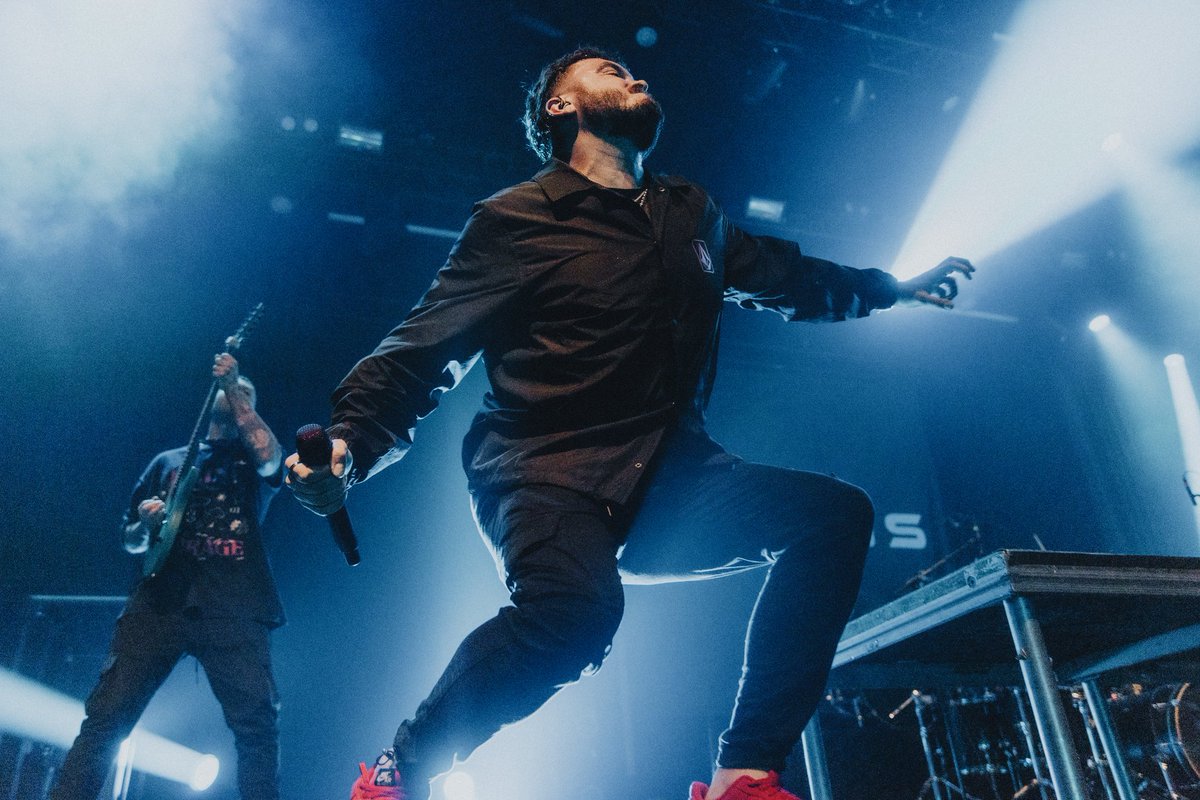 Can confirm, Utrecht has got some bounce! Thank you for always making us feel so welcome in Holland 🩶

Tonight we're hitting a side quest with Acres at Amadeus in Oldenburg!

📸: <a href="/johnny_mennell/">Johnny Mennell</a>