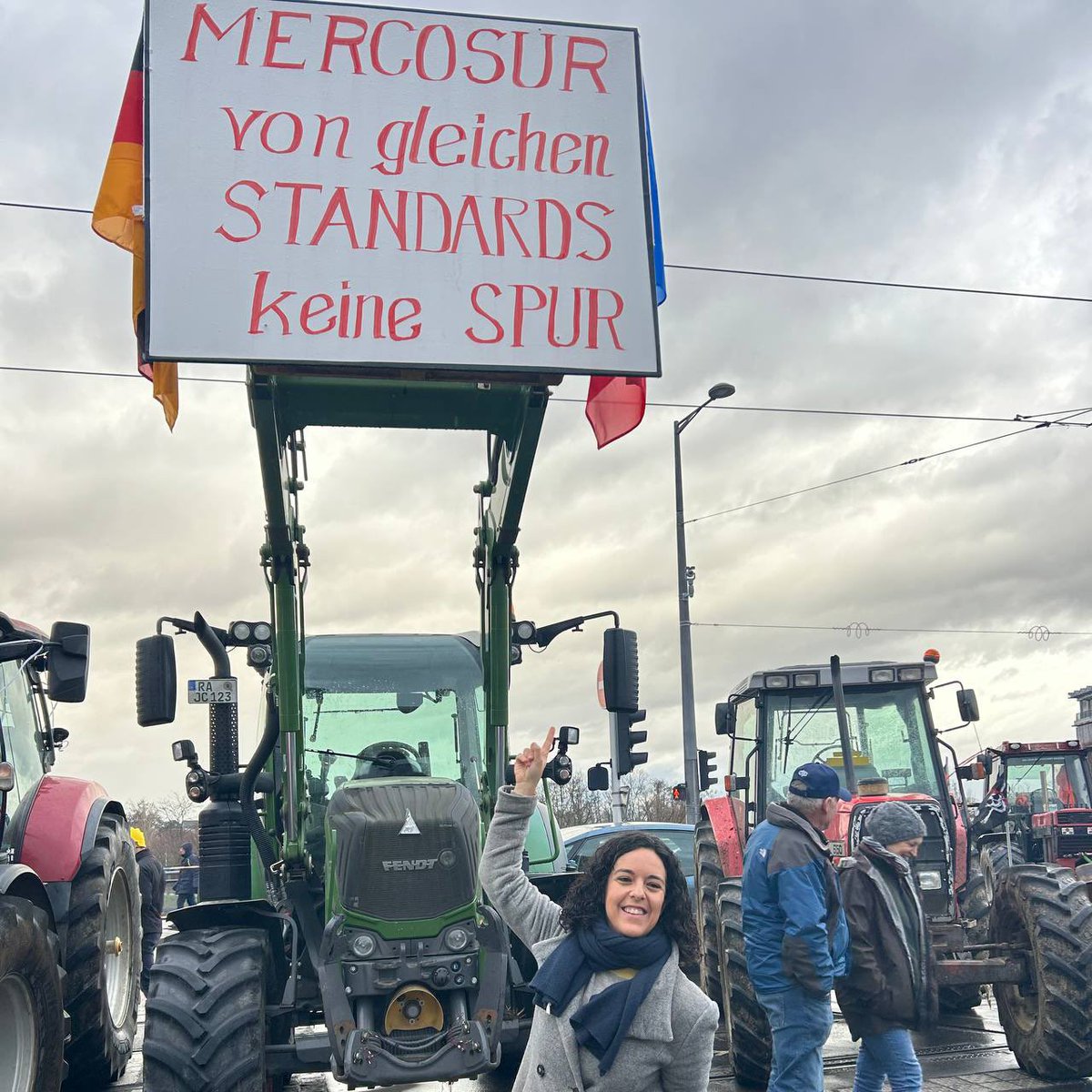 Manon Aubry tweet media