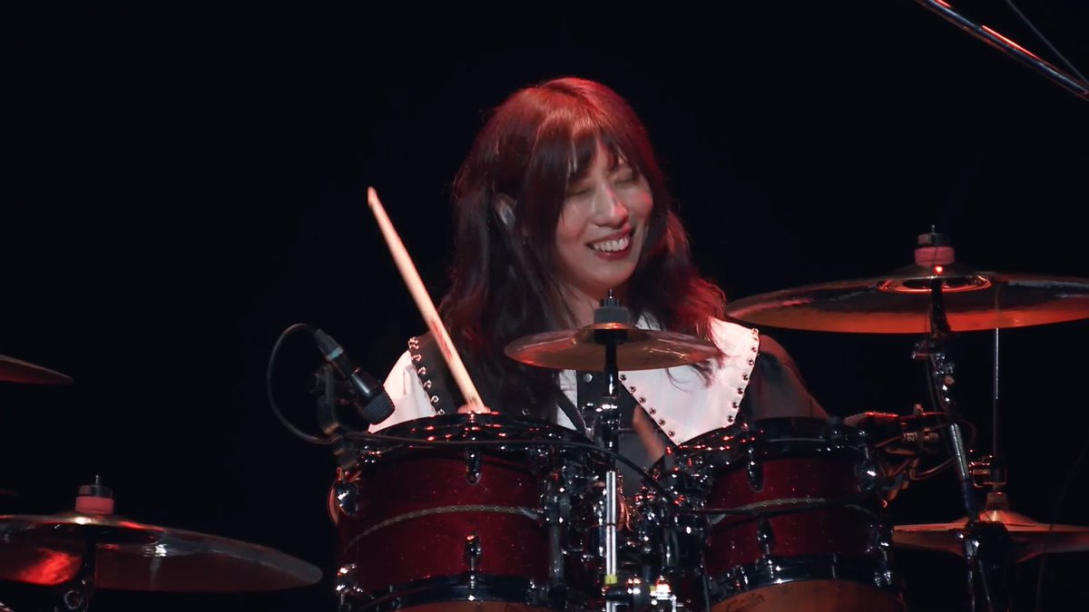 Charles37555666's tweet photo. Hello Maidiacs!   And welcome to Thunder Thursday!  @achi_bandmaid #bandmaid #bananas #Gorilla #Ramen #FreedomLive #Shambles #ForbiddenTale #RealExistence #Afterlife #ChemicalReaction #YokohamaArena #EpicNarratives 🥰🥰🦍🍌🍌🥁🪘💛💛💕💕☮️❤️‍🔥We love you Ah-chan!!! https://t.co/3Q8S6WJhDO