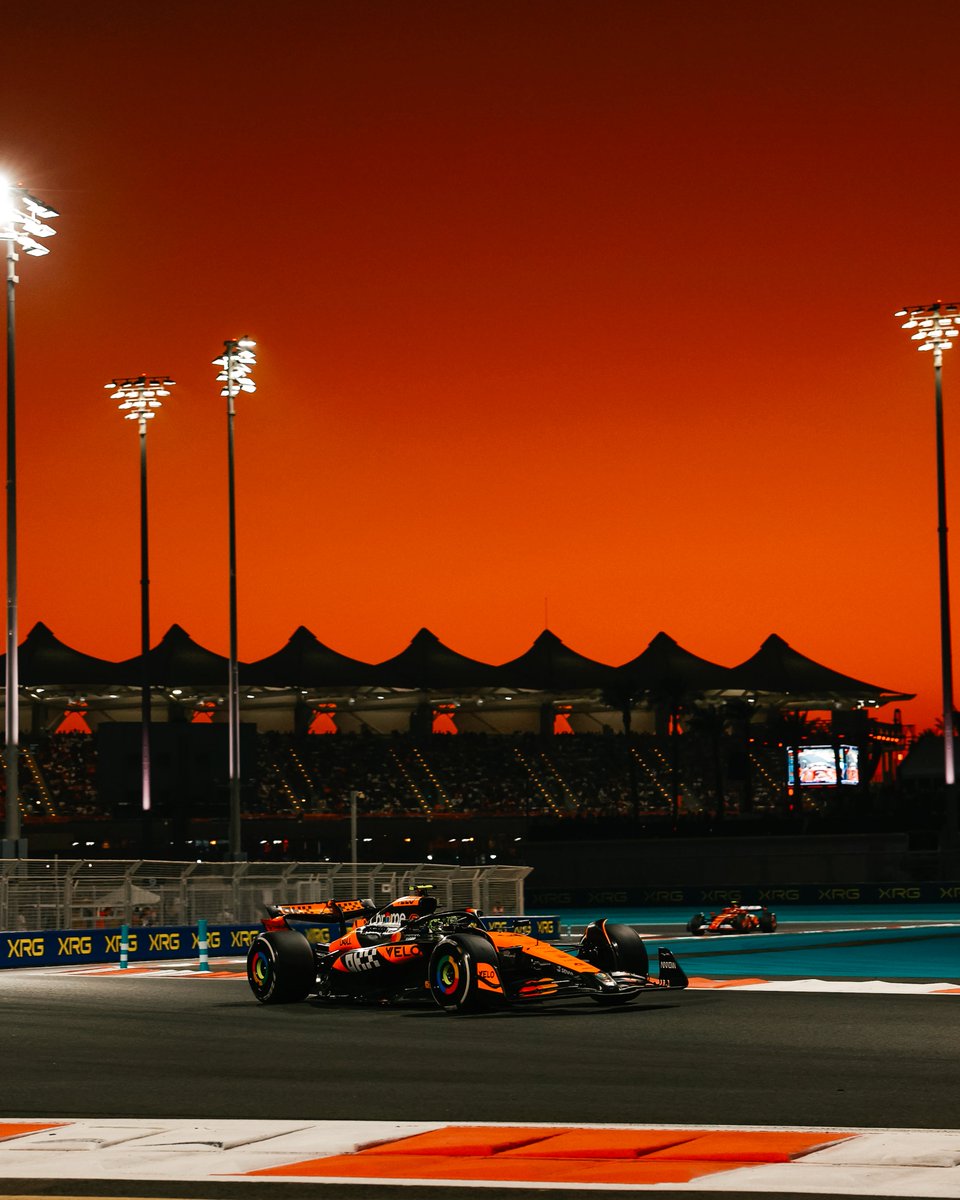 McLarenF1's tweet photo. G̶o̶l̶d̶e̶n̶ ̶h̶o̶u̶r̶ Papaya hour. 🌅✅ https://t.co/e13Lpnaxdp